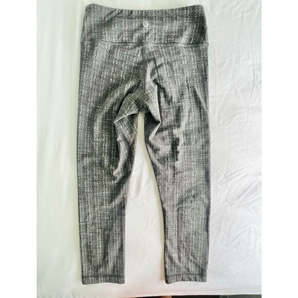 LULULEMON ATHLETICA Wunder Under Crop Ziggy Wee October Angle Wing SIZE 4 - Picture 3 of 7